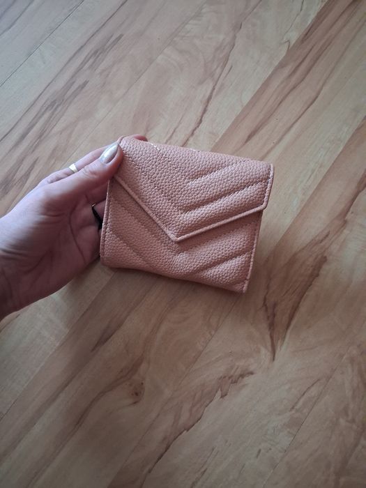 Pormonetka portfel damski portfelik pudrowa róż nowy