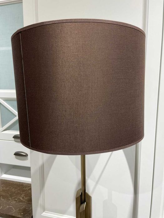 Продам люстры и торшеры ,полки с подсветкой производства Италия