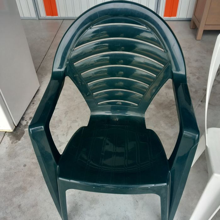 Cadeiras de plástico