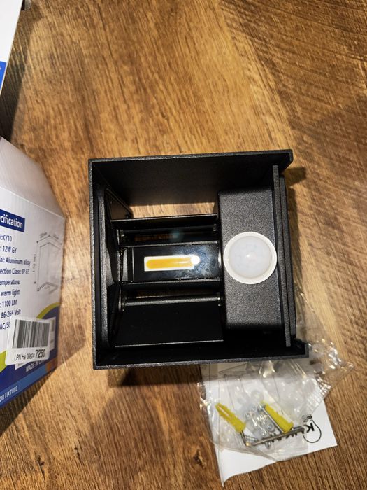 kinkiet scienny led 12 w czarny nowy