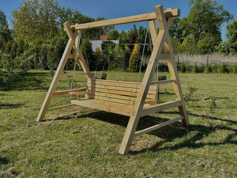 Drewniane konstrukcje ogrodowe – domki, altany, pergole i więcej!