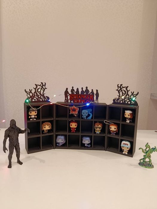 Стенд для Фігурок Stranger Things Kinder Joy. Дивні Дива.