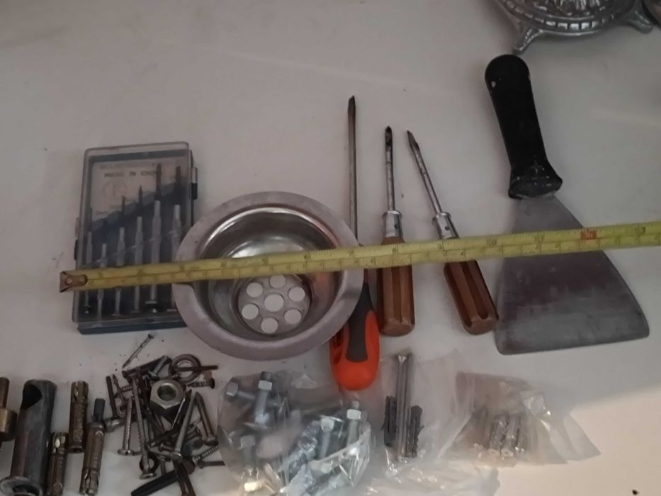 Chaves de Fendas Parafusos e acessórios