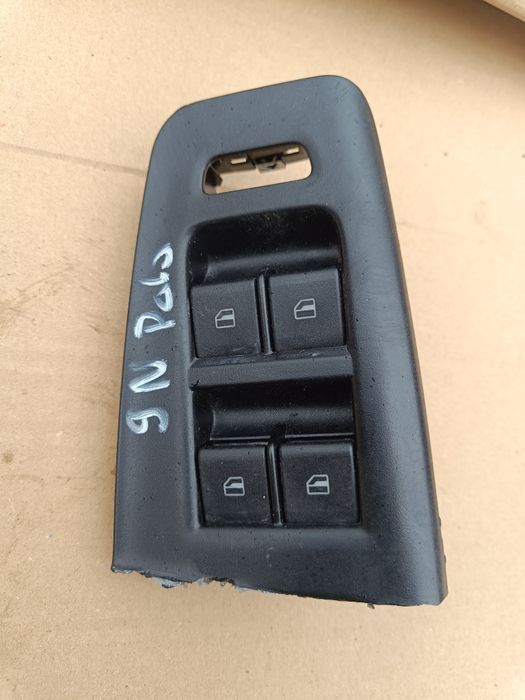 Panel sterowania szybami Volkswagen Polo 9N