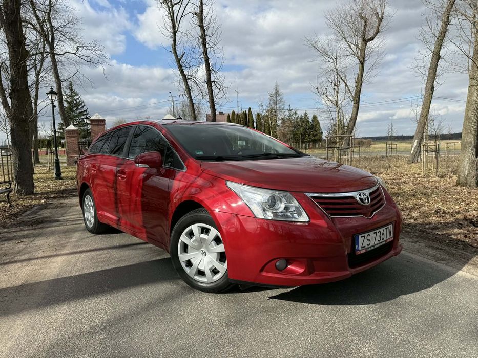 Toyota Avensis 1.8 + GAZ LPG / BORDOWA / Skóry / Piękna Prezencja