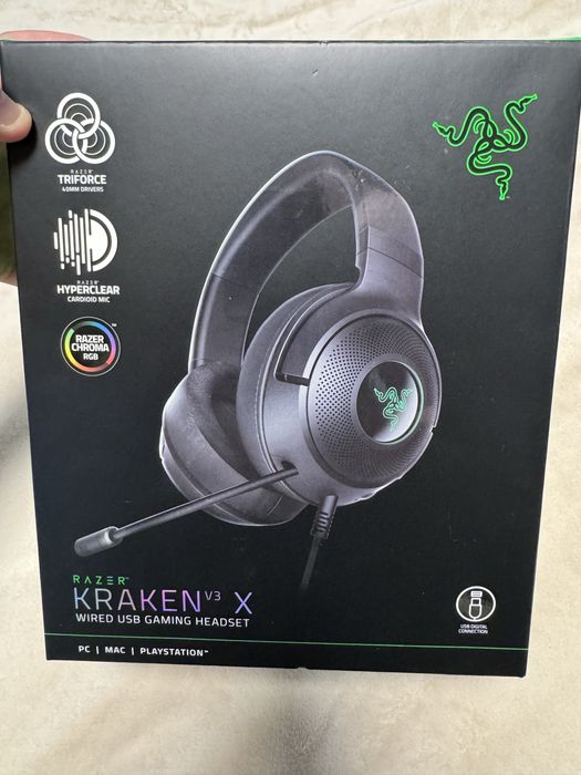 Продам ігрові навушники RAZER KRAKEN V3 X з мікрофоном та RGB-підсвіткою.