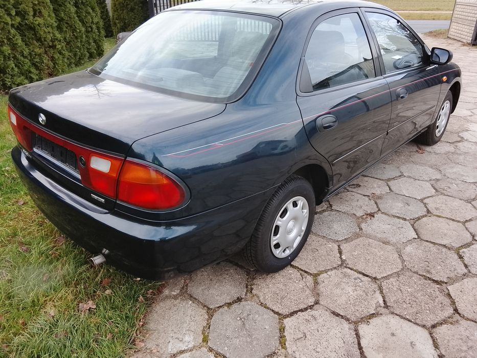 Mazda 323 sedan igła stan idealny perfekcyjny top 60 tys km