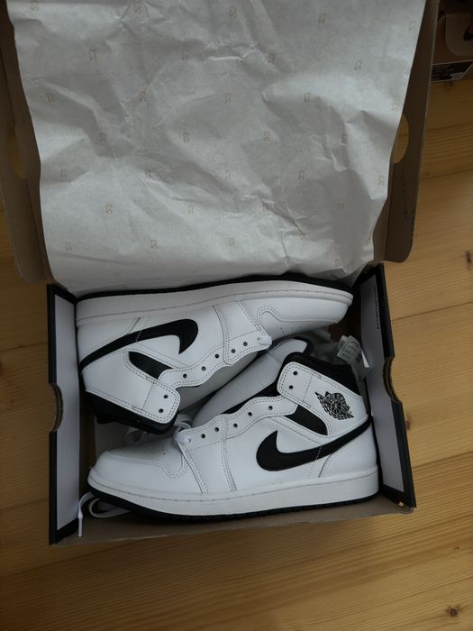 Оригінал! Нові! Nike Air Jordan 1 Mid 42.5 р. 45р. 27см, 29см