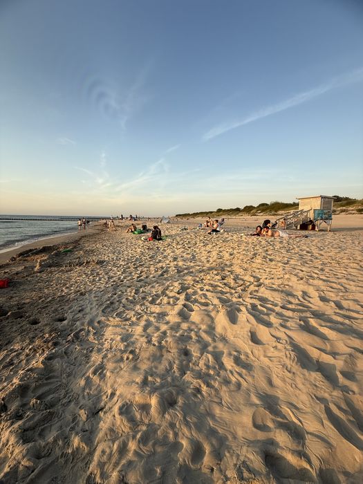 Maj, czerwiec promocyjne pakiety pobytowe. Blisko plaża i las.