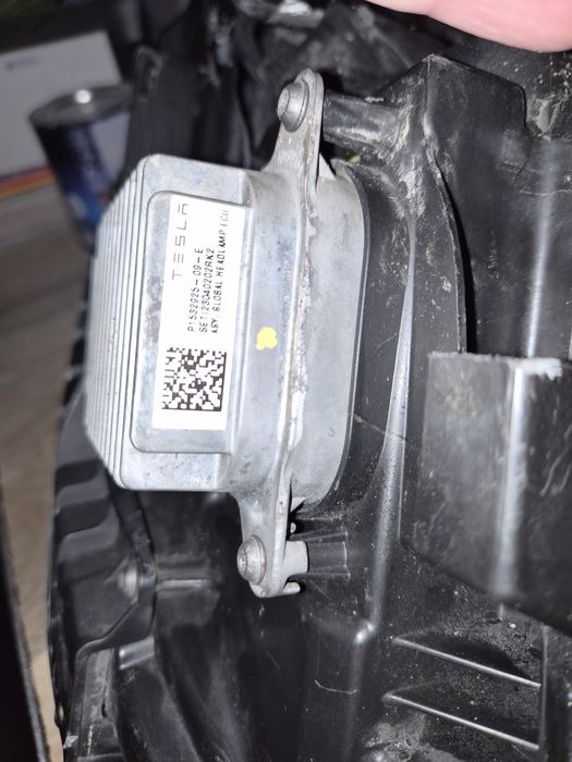 Фара Tesla model Y 2023