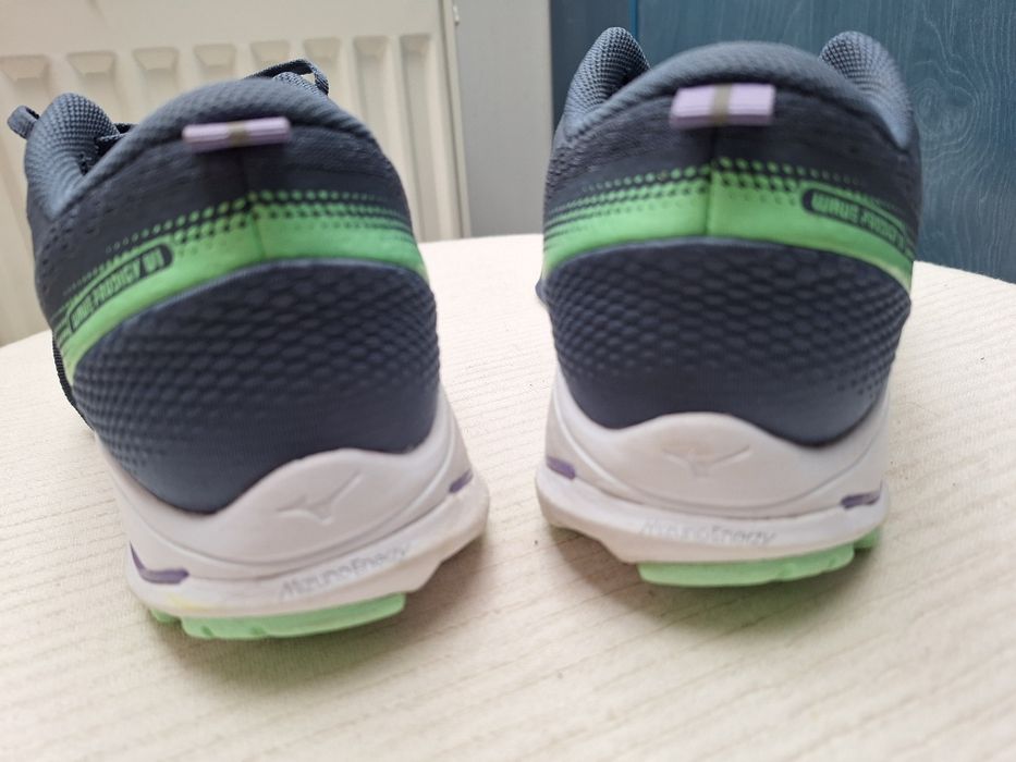 Mizuno Wave Prodigy 6 roz. 40