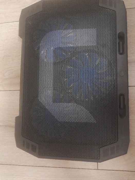 Podkładka chlodzaca pod laptopa