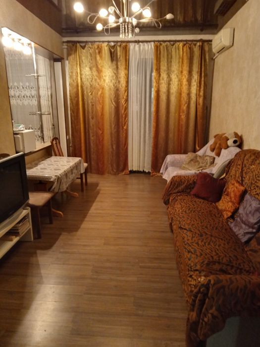 сдам 2 комнатную квартиру. центр
