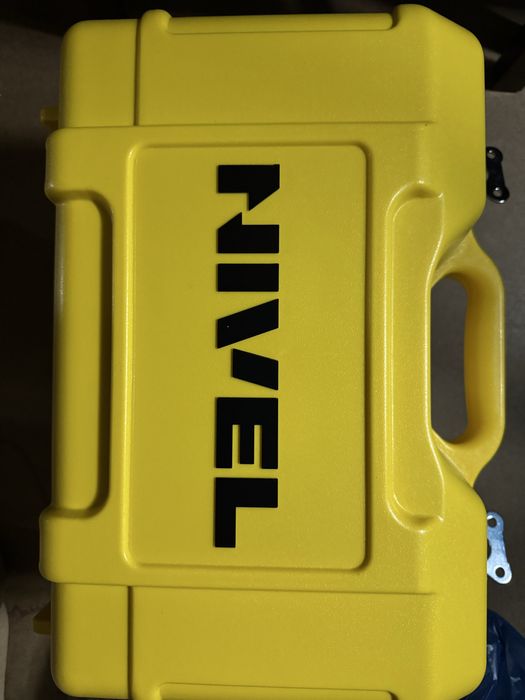 Nivel System Niwelator laserowy rotacyjny NL500R DIGITAL