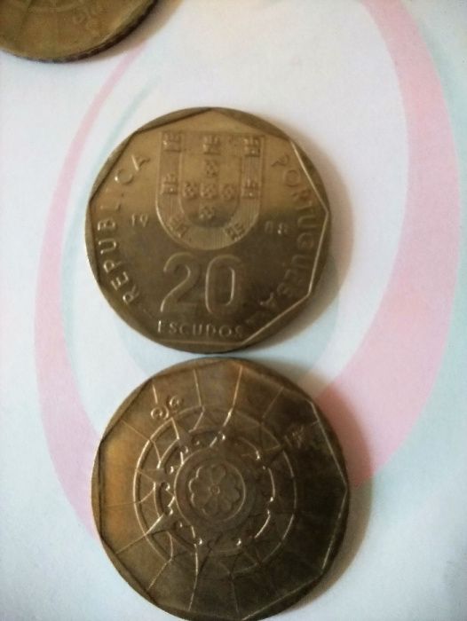 9 Moedas antigas de 20$00