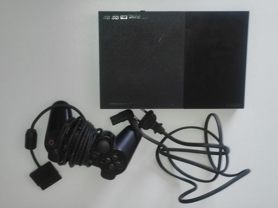 PlayStation 2 Slim com comando