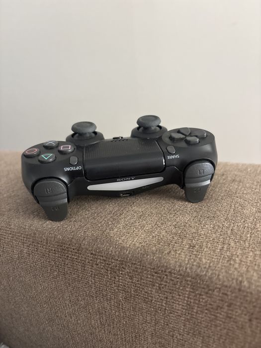 PS4 Pro 1TB + Comando + Cabos | Bom Estado