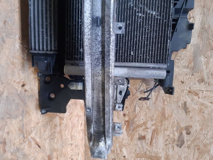 Chłodnica/ belka przednia Renault Scenic 3 2009r. diesel