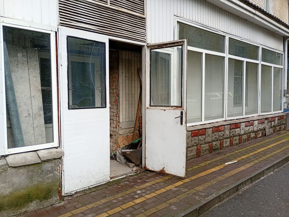 Продаж фасадного приміщення.