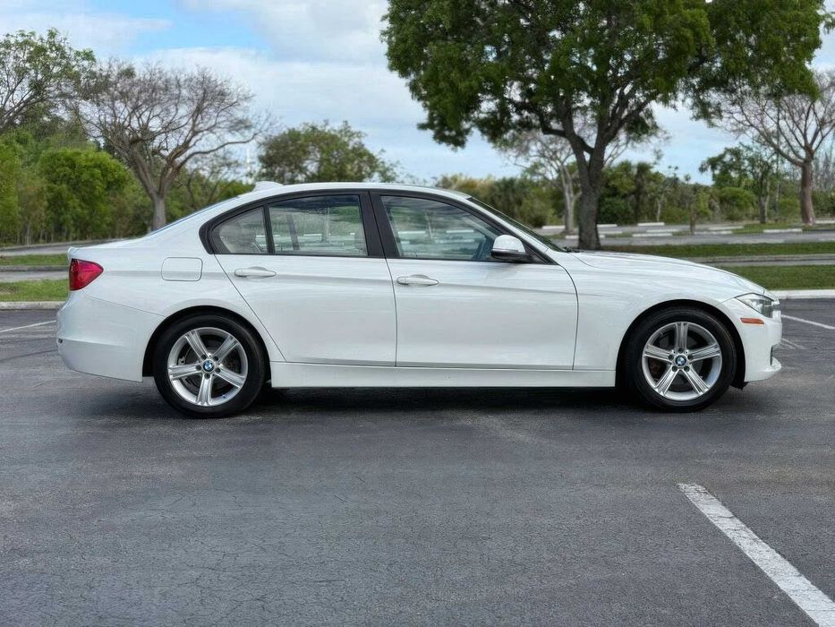 BMW 320I      2015