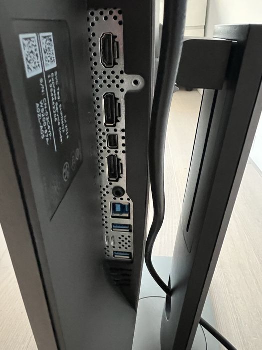 Komputer Dell Vostro 3681 I5 plus monitor Dell U2518D