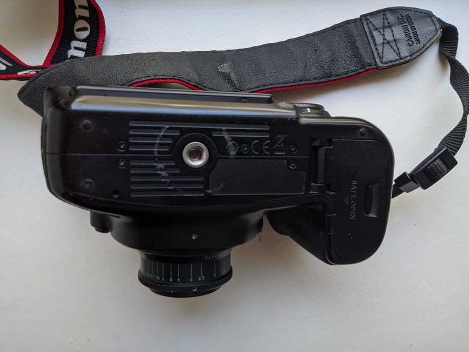 Фотоаппарат Canon 60D. с коробкой. пробег 47727 без объектива