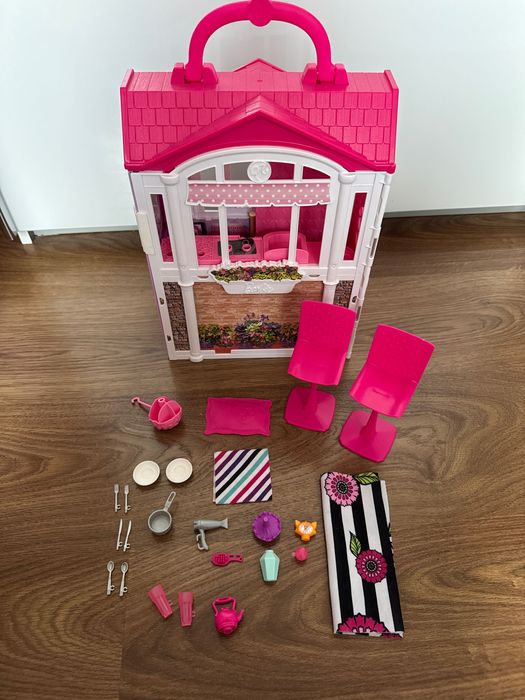 Barbie Nowoczesny domek Glam letniskowy dla lalek z dodatkami