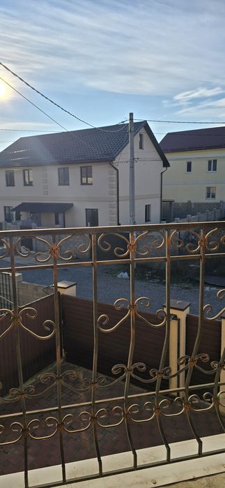 Дуплекс (пол дома) Червоный Хутор, дом с ремонтом, таунхаус