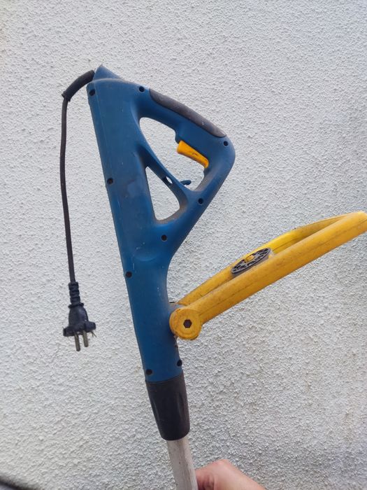 Cortador aparador elétrico de relva Royal