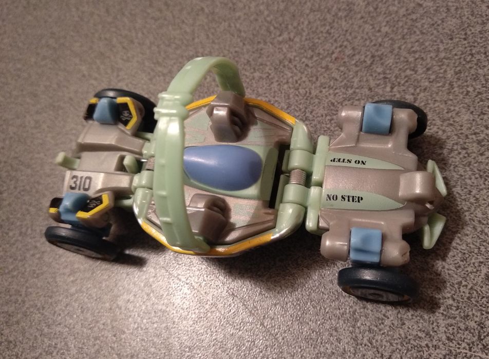 Hot Wheels Ballistik Autokula
