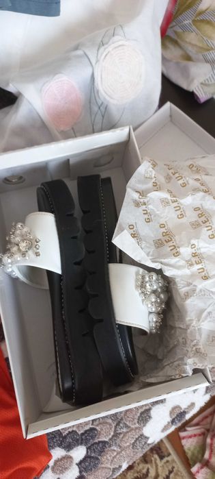 Шльопанці шкіряні 37 розмір Турция