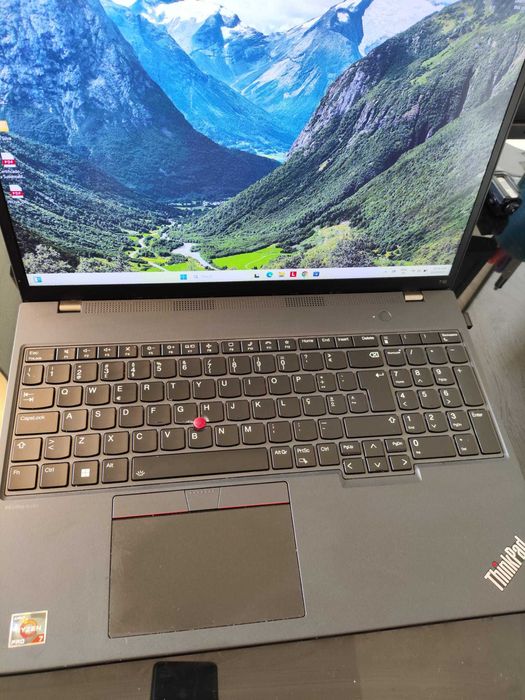 Lenovo ThinkPad T16 Gen 2 (16″) – AMD Ryzen 7 PRO 7840U + Carregador