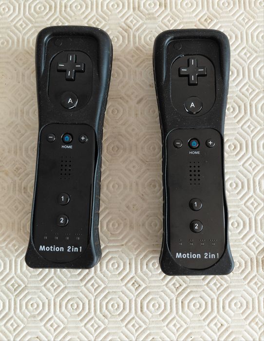 Comandos Wii + Nunchuk + Capas + Correias