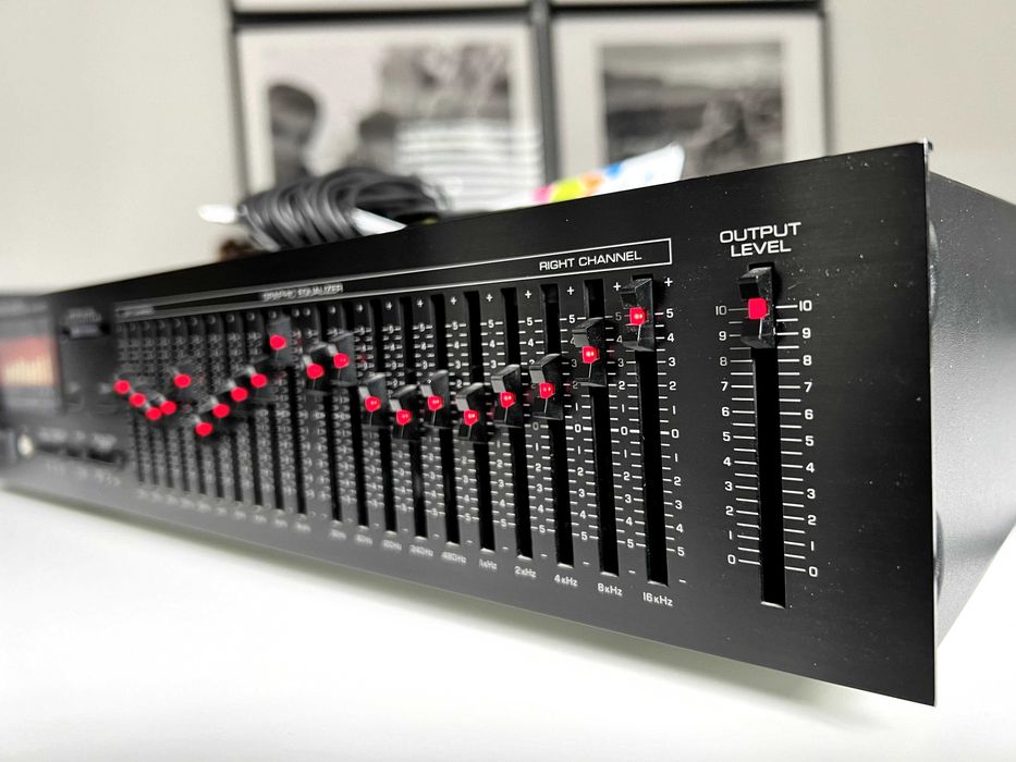 Korektor Yamaha EQ-500, mikrofon Yamaha MM-110