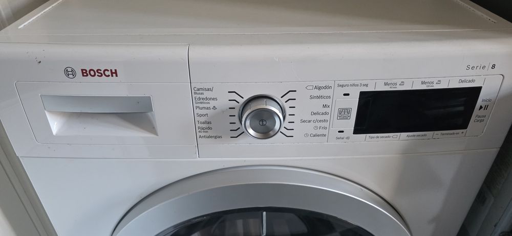 Maquina de Secar Roupa Bosh Series 8 ( com. Avaria )
