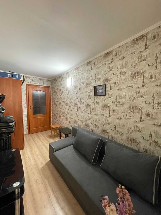 2-кімнатна з ремонтом та автономним опаленням. Ідеальна для сім’ї!