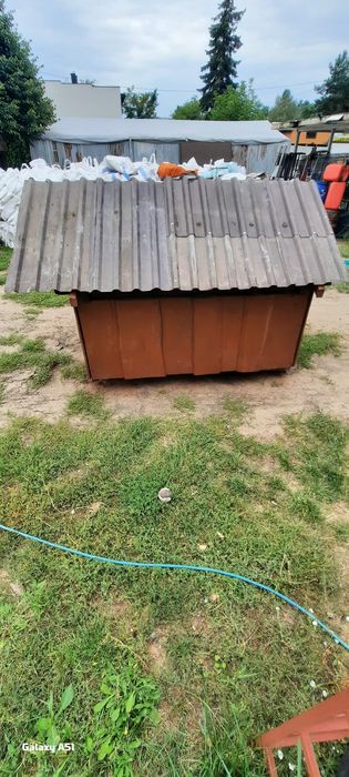 Buda duża dla psa