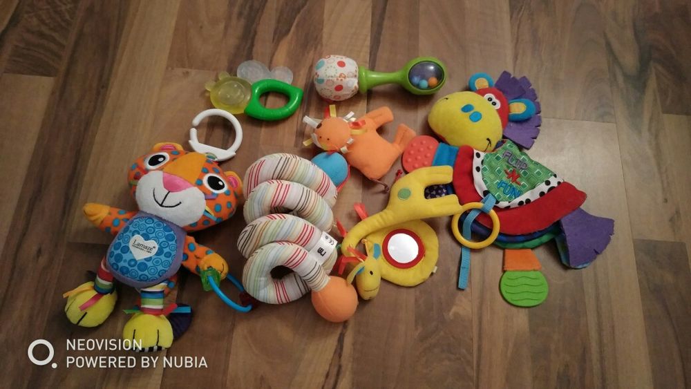 Наборы игрушек, іграшки