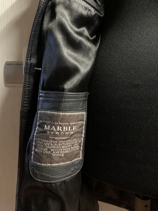 Жіночий замшевий плащ. Італія.