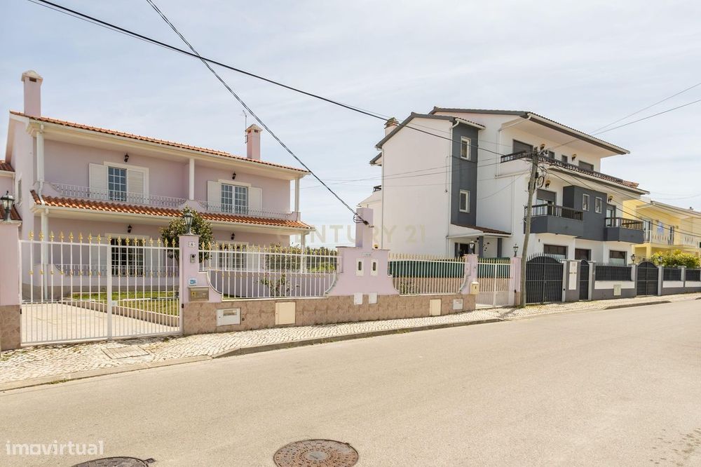 Moradia de 6 assoalhadas em lote de 500 m2