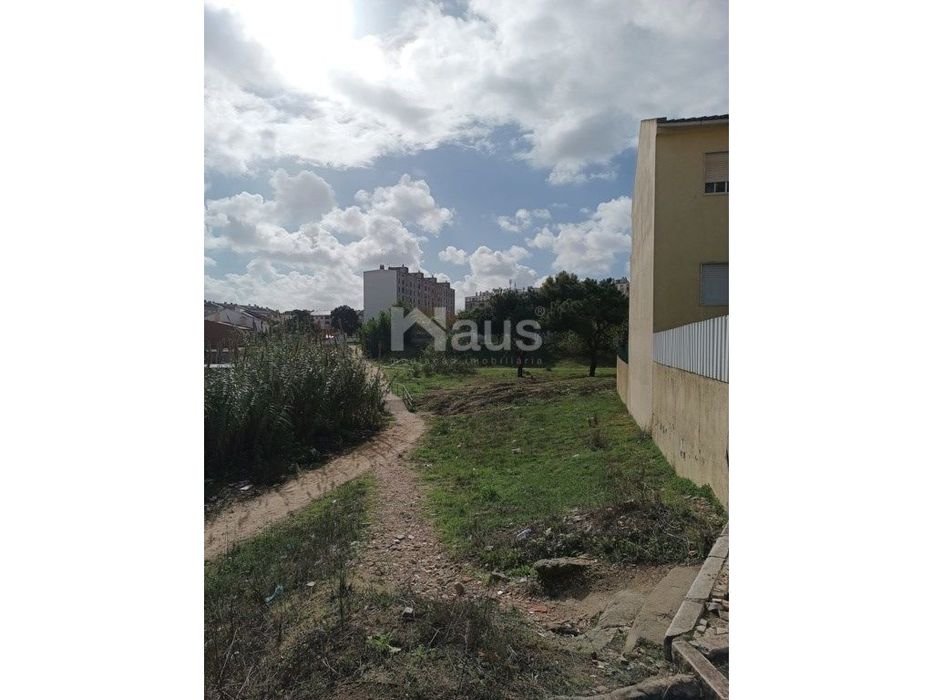Lote terreno para construção de moradia T3