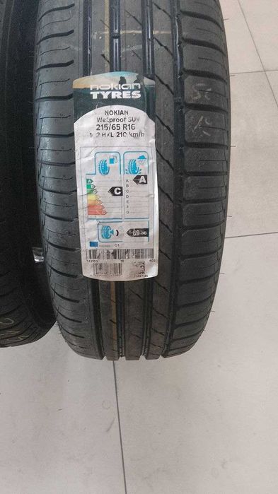 Пара нових шини 215/65R16 Nokian Wetproof suv