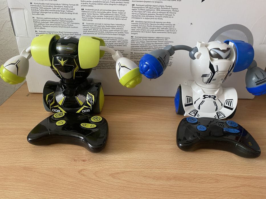 Інтерактивні робототехнічні боксери Silverlit Robo Kombat (на радіокеруванні, комплект 2 шт.)