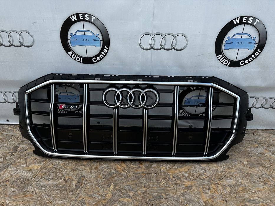 Центральна решітка Audi SQ8 4M8 Решітка радіатора Ауді Ку8 4М8