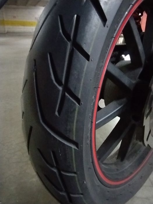 Keeway RKV 125 Vermelha