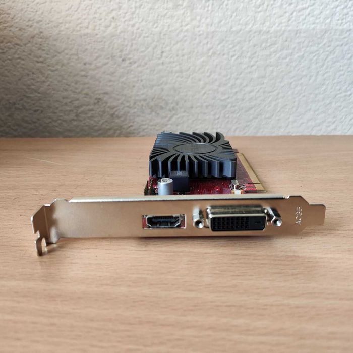 ASUS Radeon R5 230 2GB DDR3 HDMI+VGA+DVI  стандарт низкопрофільна опт
