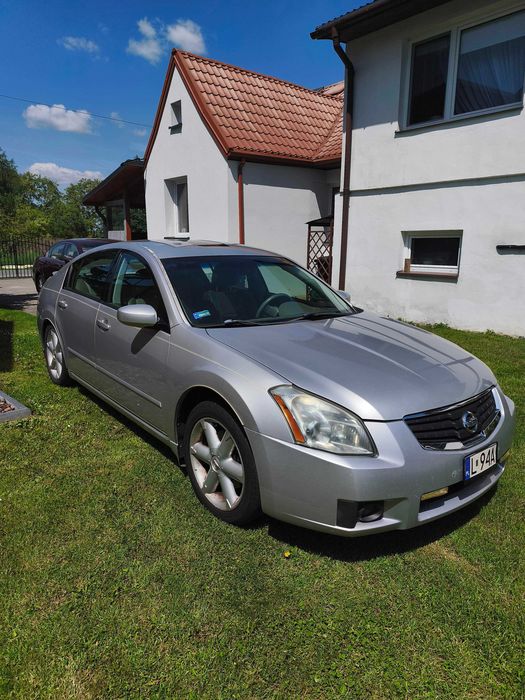 Nissan Maxima