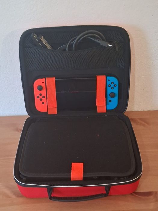 “Nintendo Switch Completa + Mario Kart + acessórios — 250€”