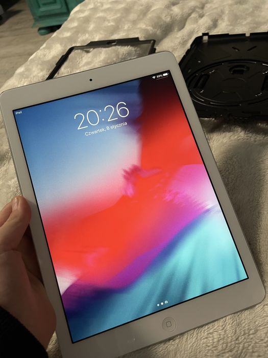 Ipad air z pancernym etui
