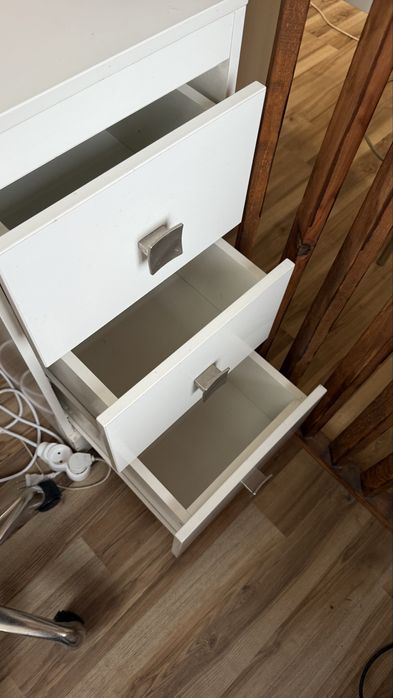 Стол для манікюру